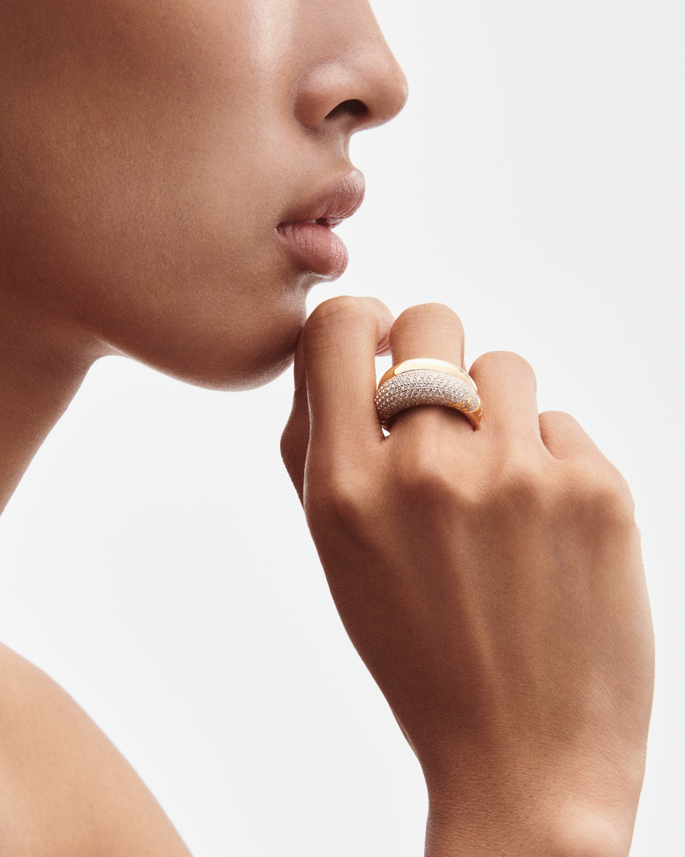 NY66 Dome Ring Big Pavé