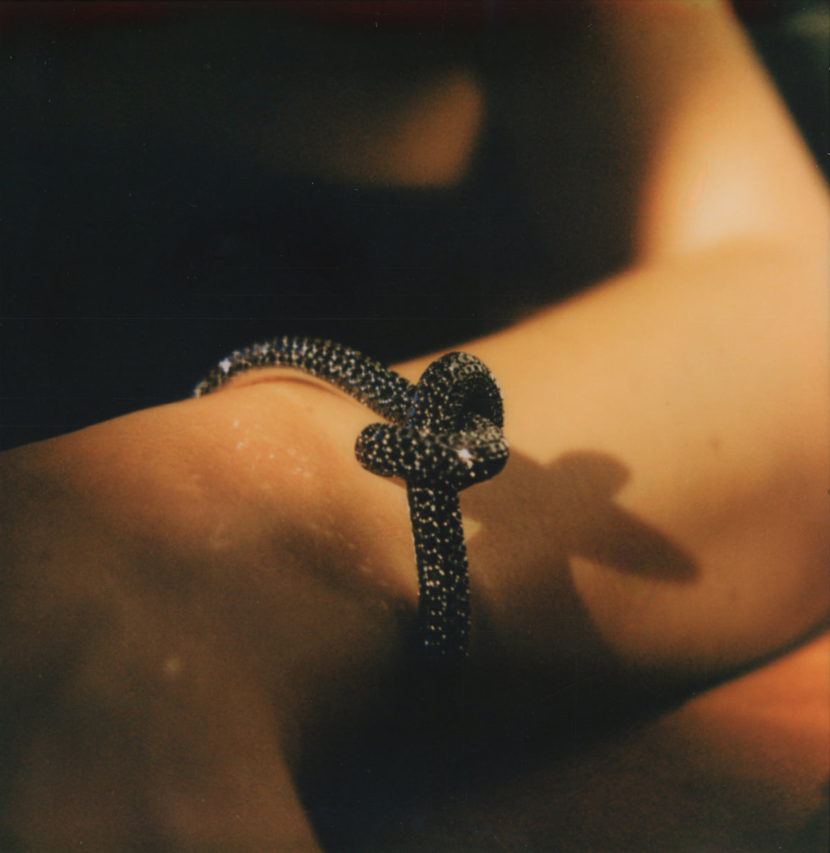 Legacy Knot medium cuff with black diamonds